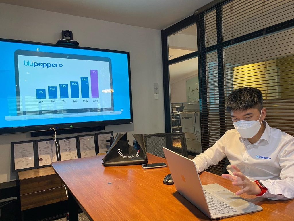 digital signage solution singapore