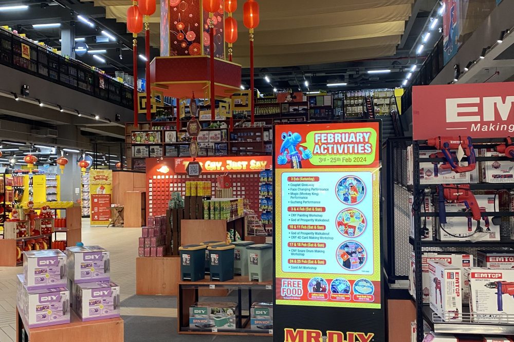 Best Digital Standee Display