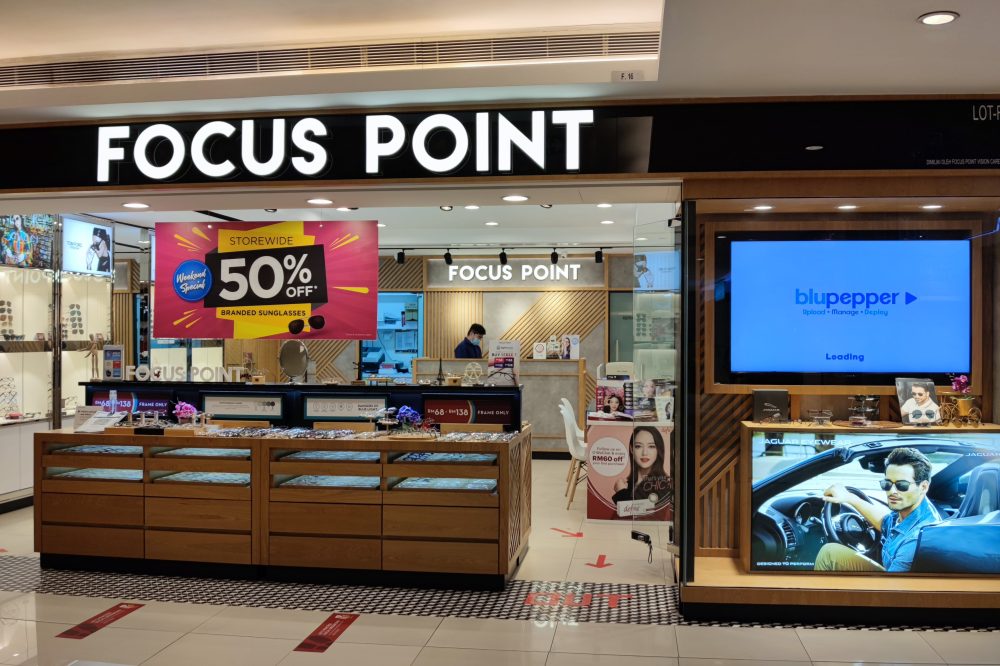 Retail Digital Signage Optical