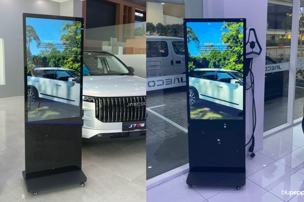 car-showroom-digital-display