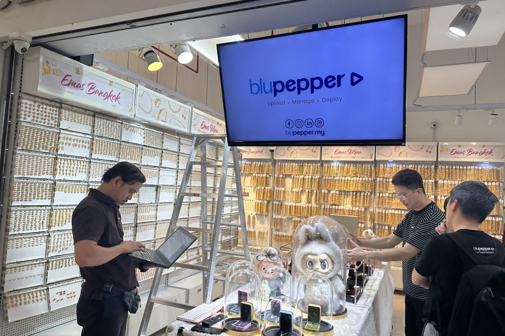 jewellery-retail-digital-display